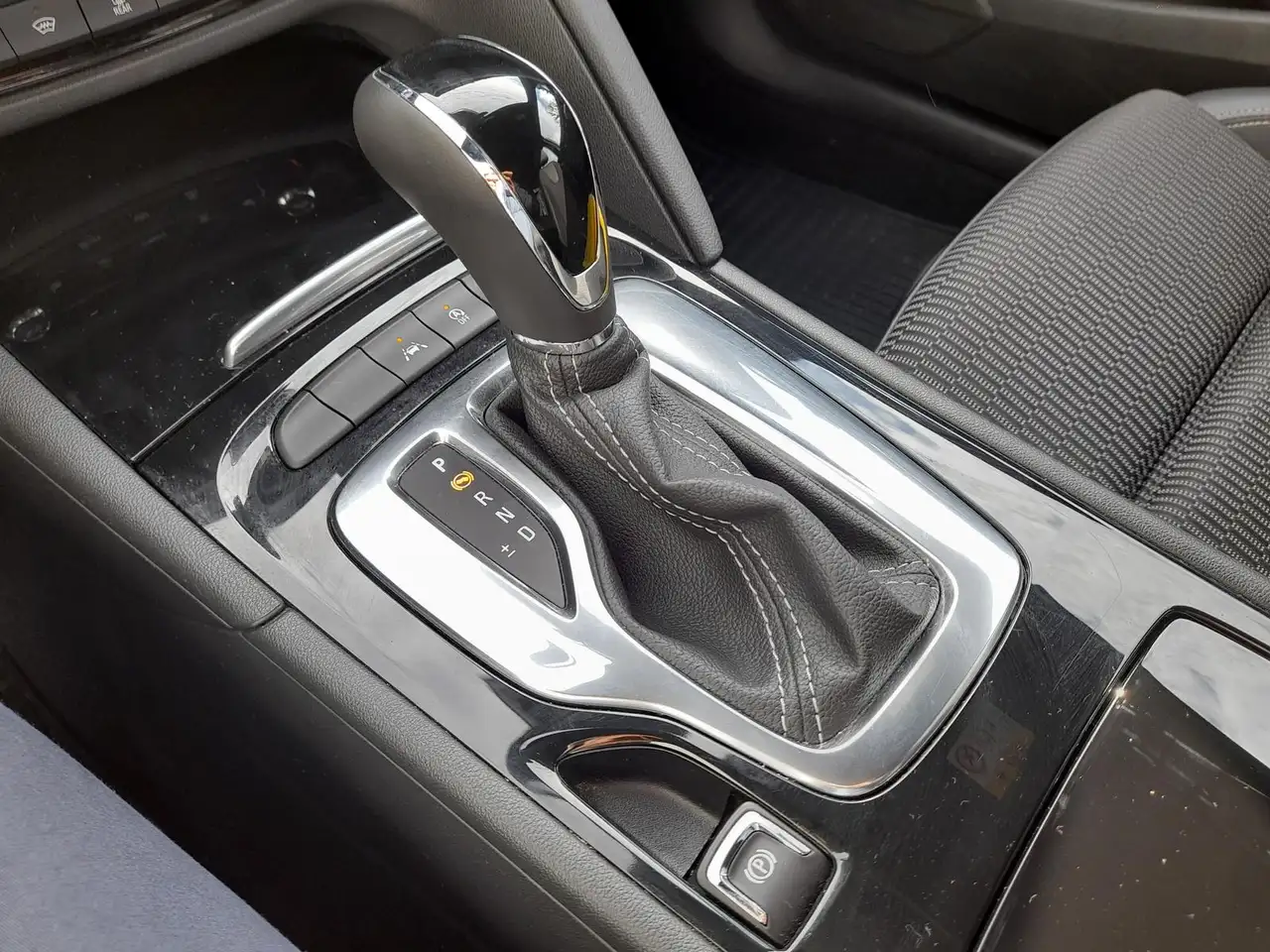 Opel Insignia 2.0 CDTI Business NAVI~SHZ~2xPDC~LED 27