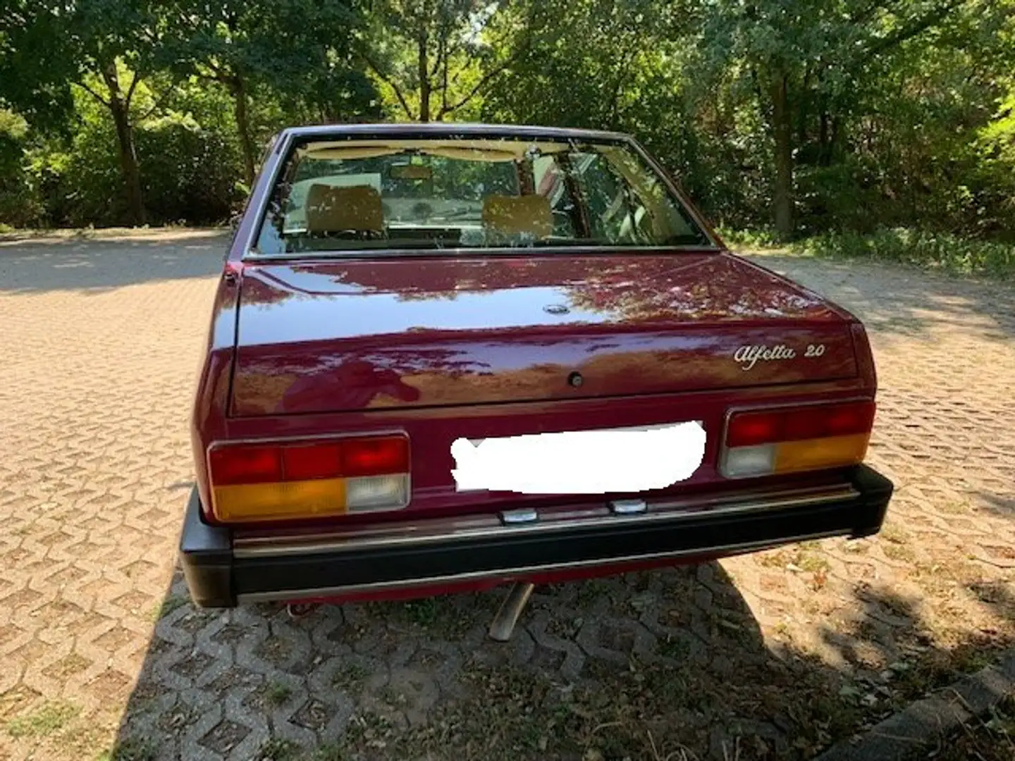 Alfa Romeo Alfetta 2000 Fialová - 2