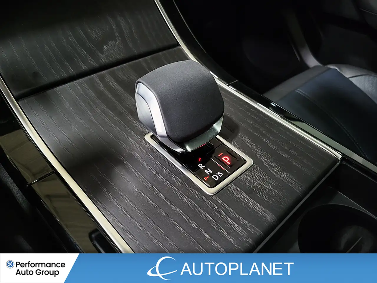 Land Rover Range Rover Velar снимка Land Rover Range Rover Velar