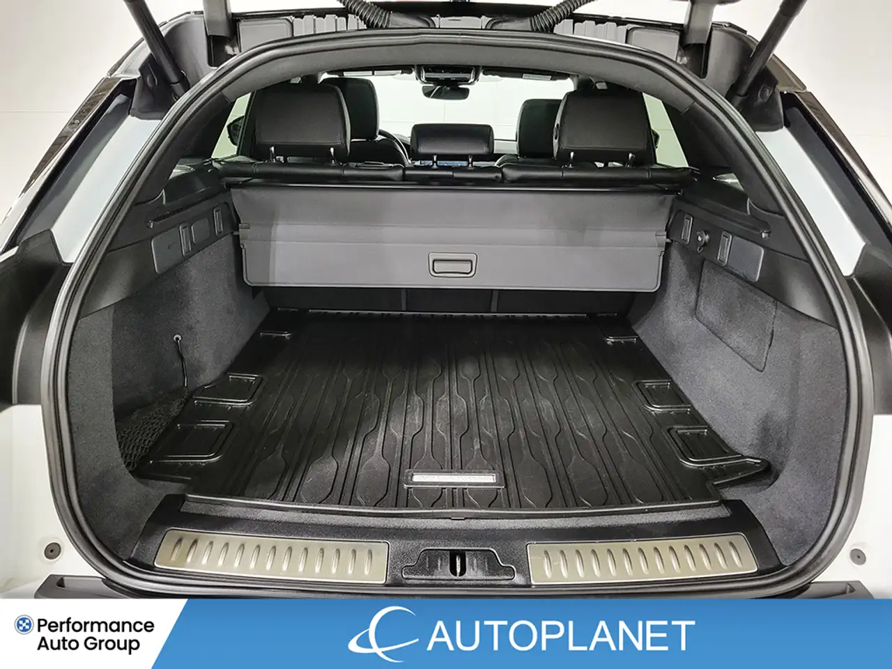Land Rover Range Rover Velar снимка Land Rover Range Rover Velar