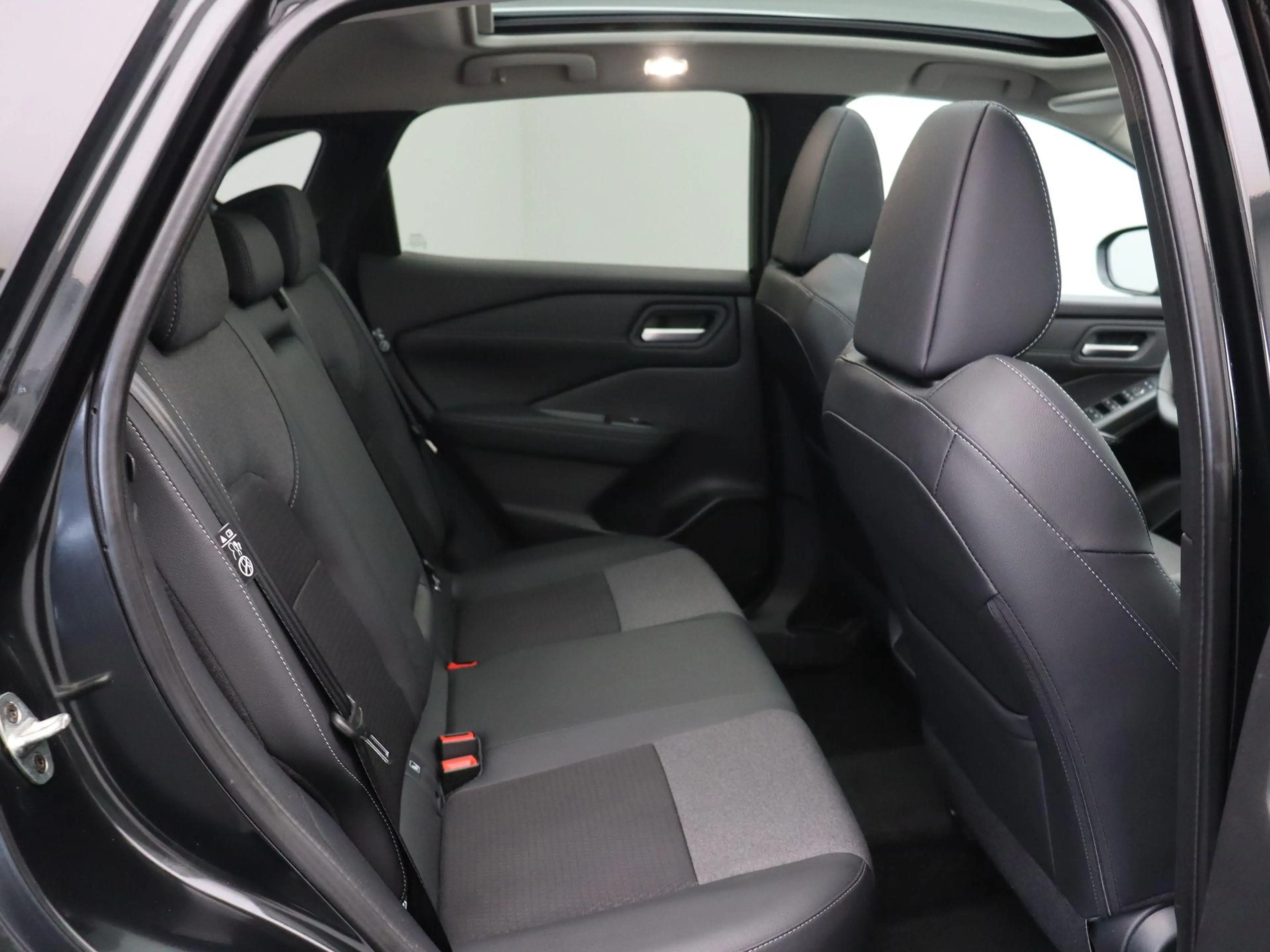 Nissan Qashqai 1.3 MHEV Xtronic N-Connecta | Panoramadak | Stoel, — photo 8