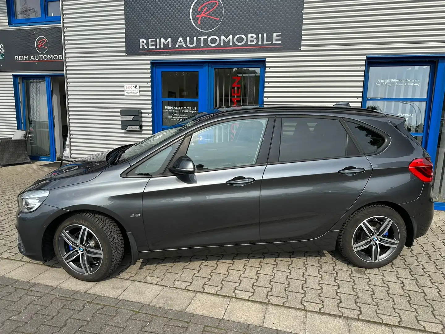 BMW 240 Active Tourer 218d "Sport Line" *NAVI*LED*SHZ*KAM Grey - 2