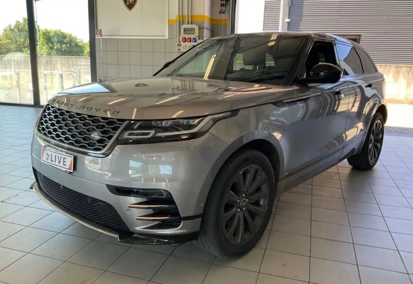 Land Rover Range Rover Velar Range Rover Velar 2.0D I4 204 CV R-Dynamic HSE Grigio - 1