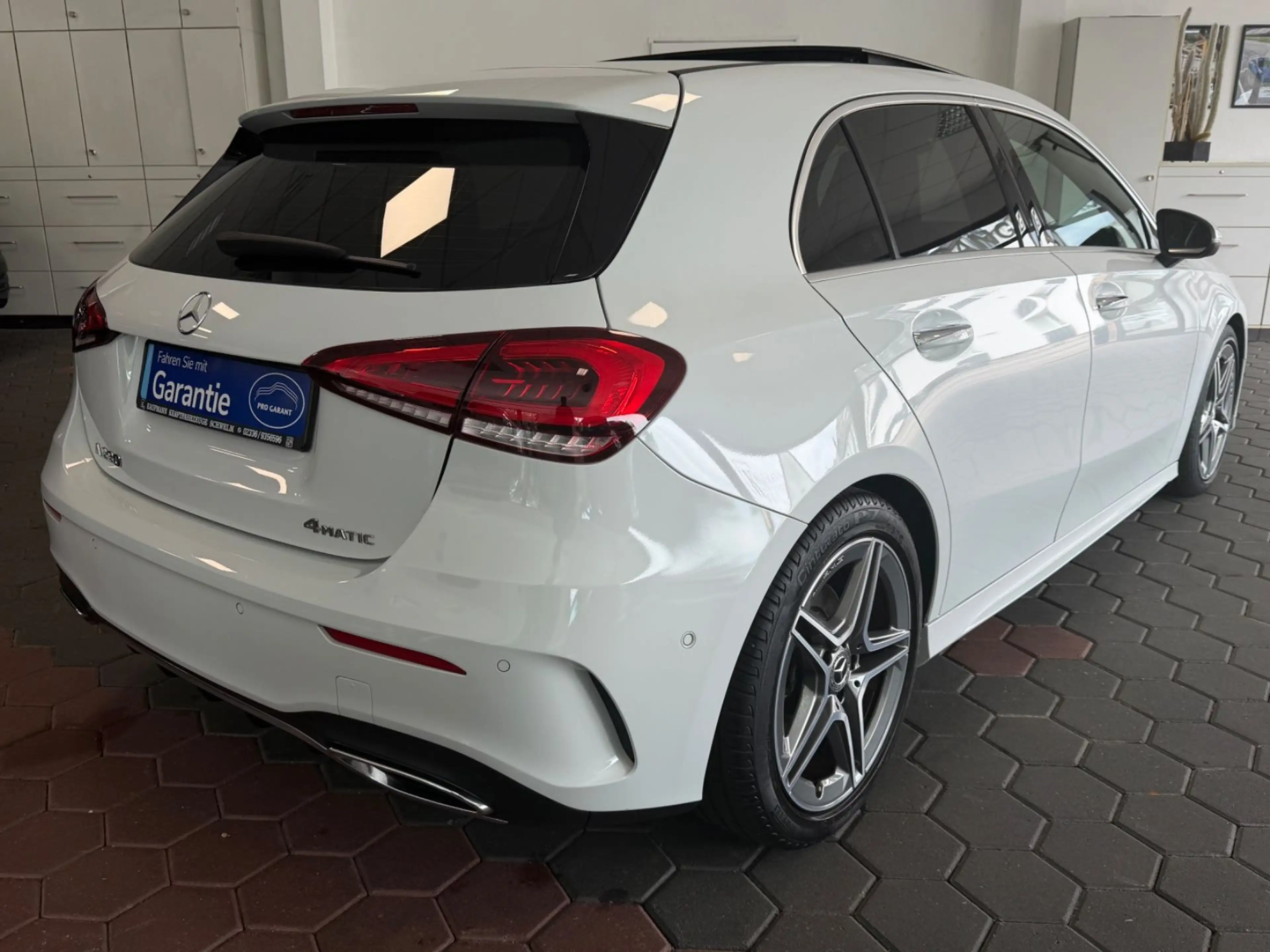 Mercedes-Benz A 220 A220 4Matic*AMG*BMUX*LED*PANO*VIRTUAL*KAMERA*PDC — photo 4