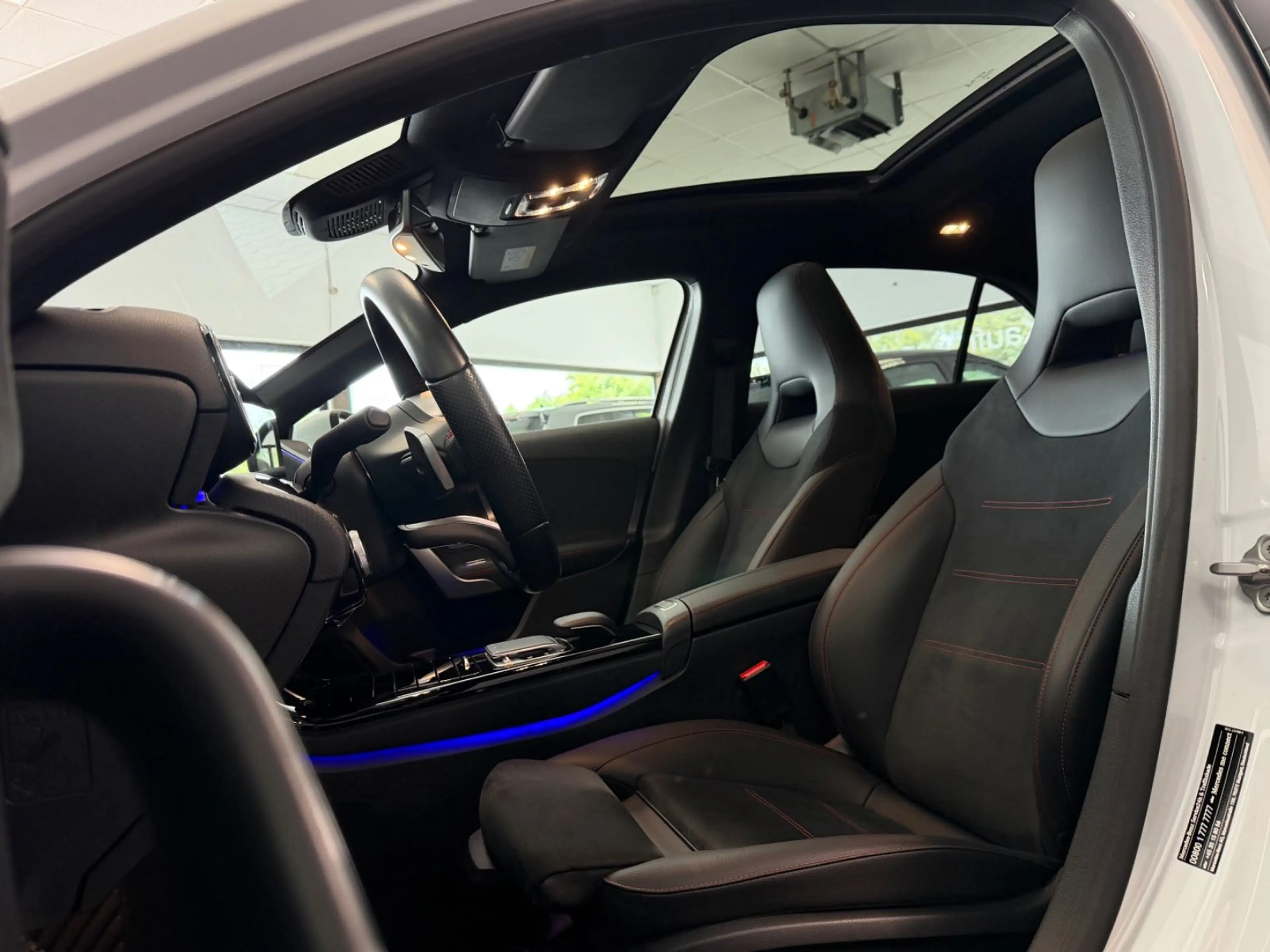 Mercedes-Benz A 220 A220 4Matic*AMG*BMUX*LED*PANO*VIRTUAL*KAMERA*PDC — photo 10