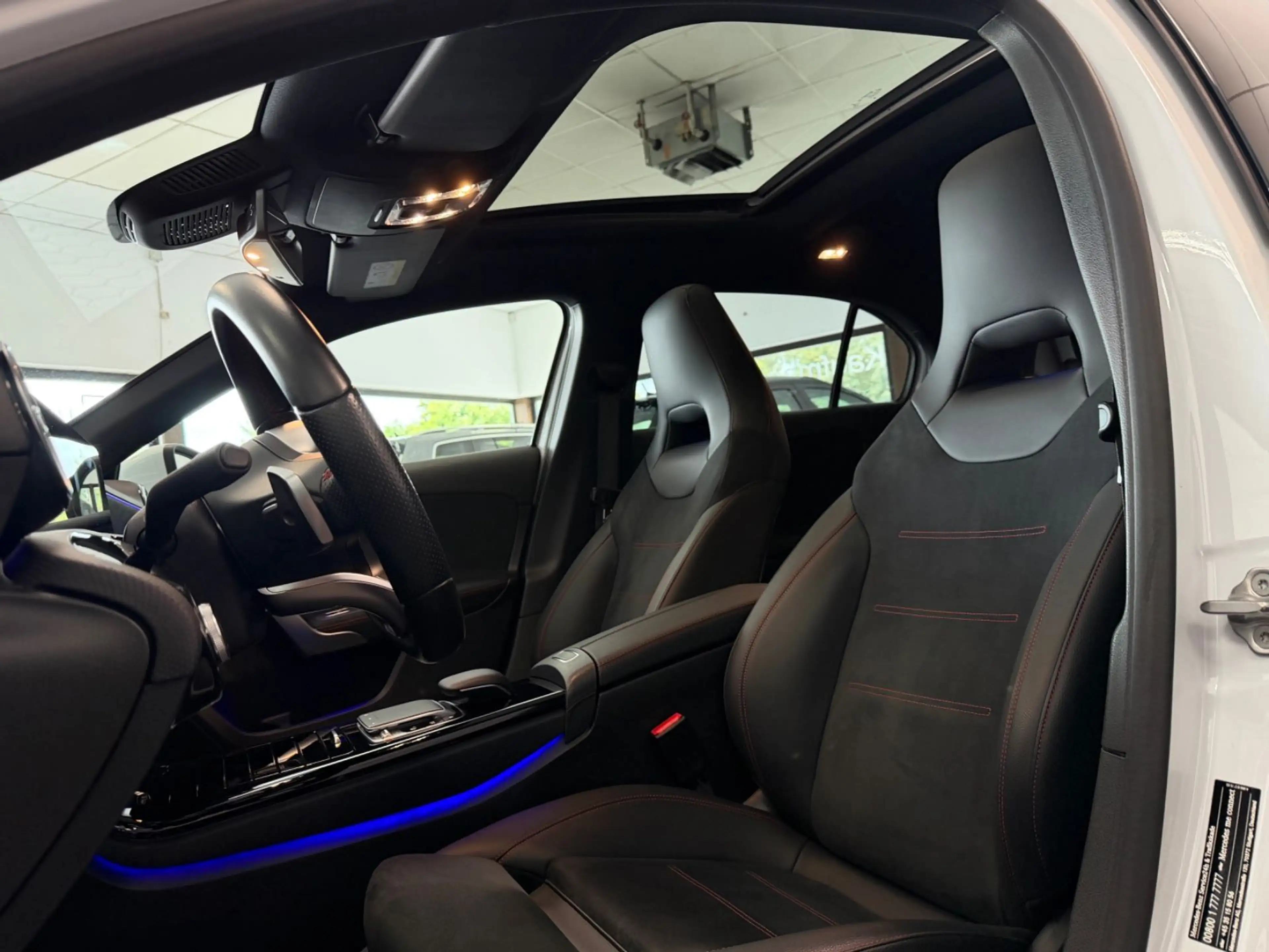 Mercedes-Benz A 220 A220 4Matic*AMG*BMUX*LED*PANO*VIRTUAL*KAMERA*PDC — photo 11