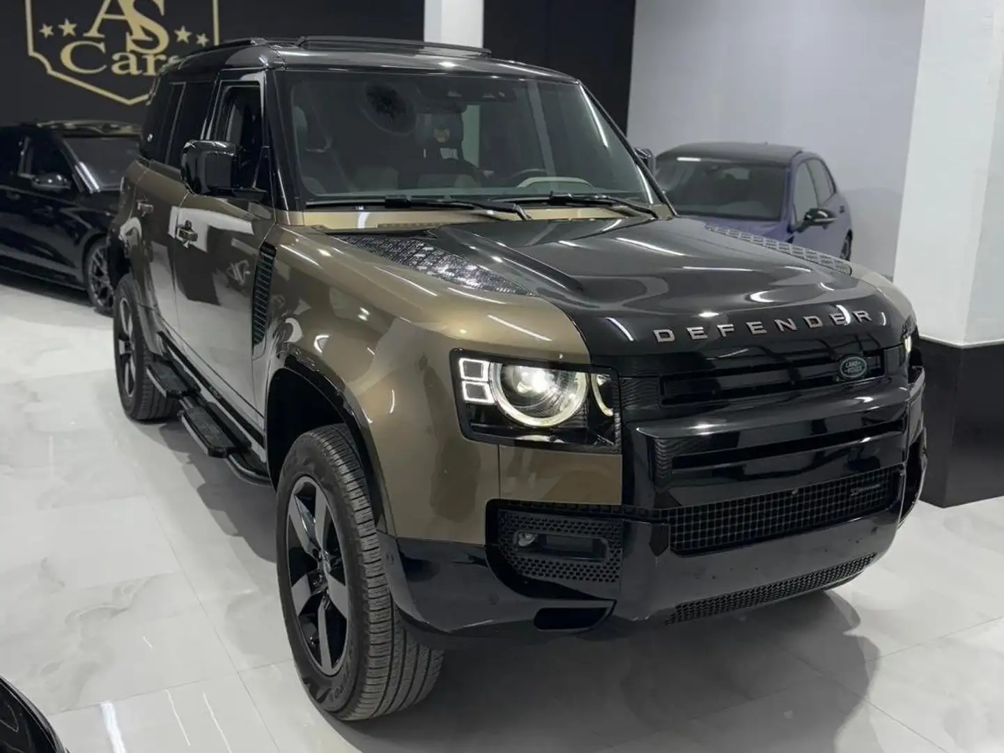 Land Rover Defender 3.0 X-Dynamic HSE Bronze - 1