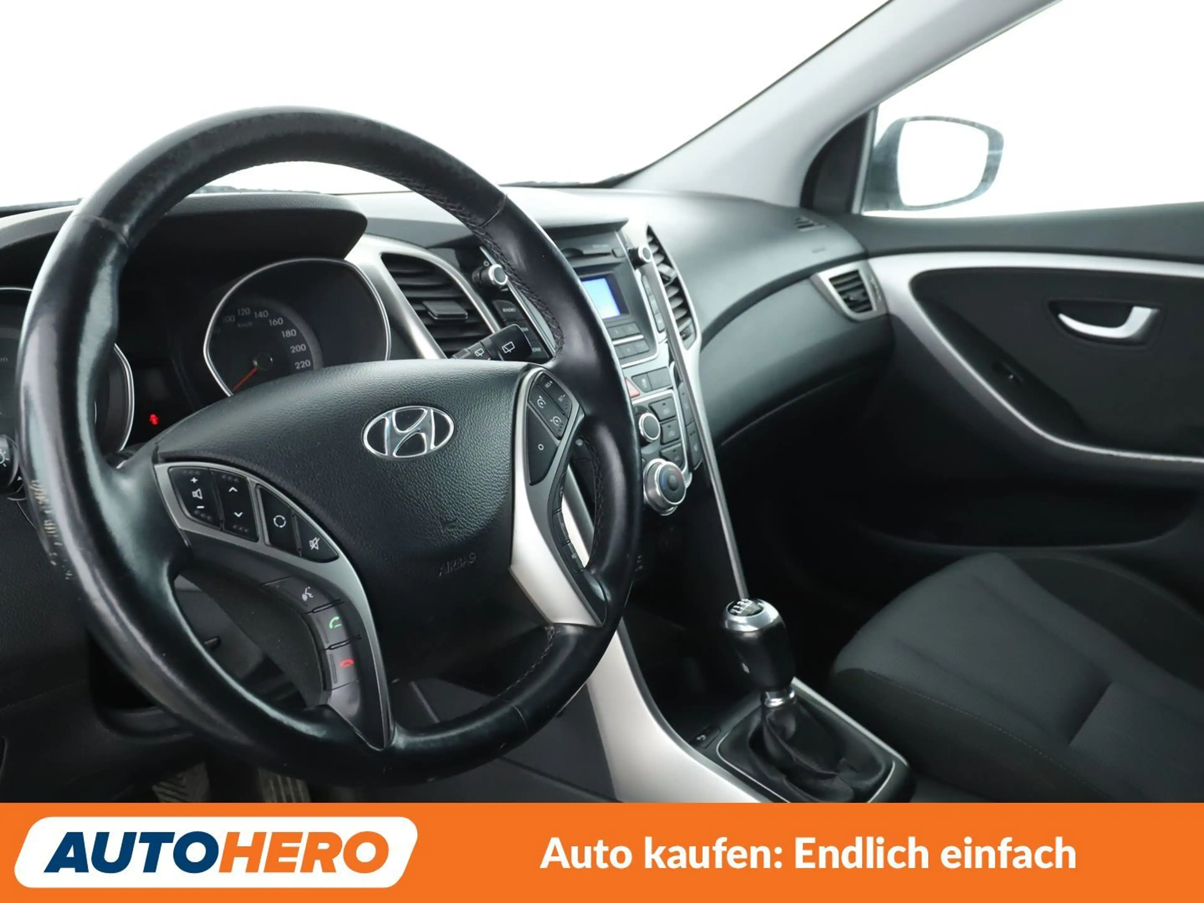 Hyundai i30 1.4 Trend blue *TEMPO*PDC*SHZ* — photo 11