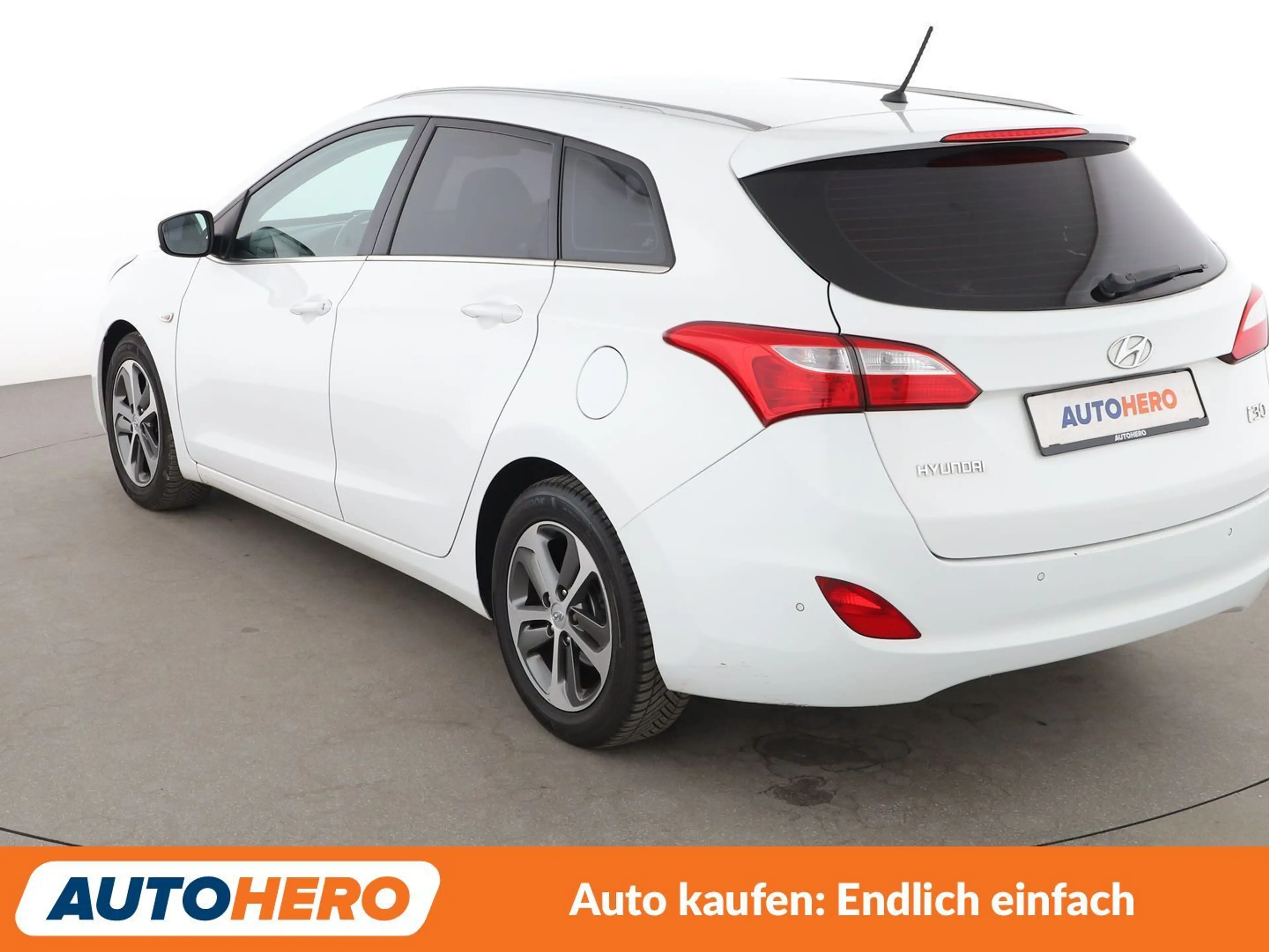 Hyundai i30 1.4 Trend blue *TEMPO*PDC*SHZ* — photo 4