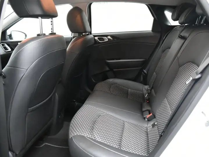 Kia 2023, foto 29