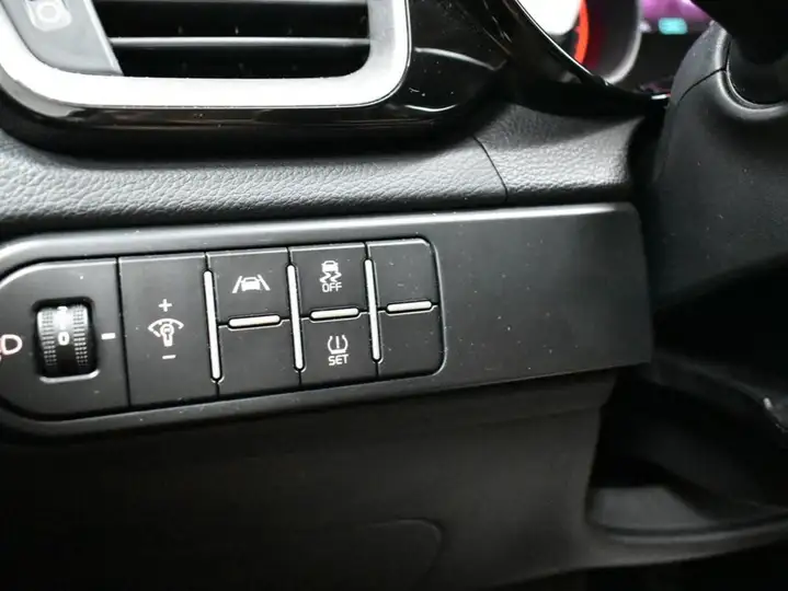 Kia 2023, foto 26