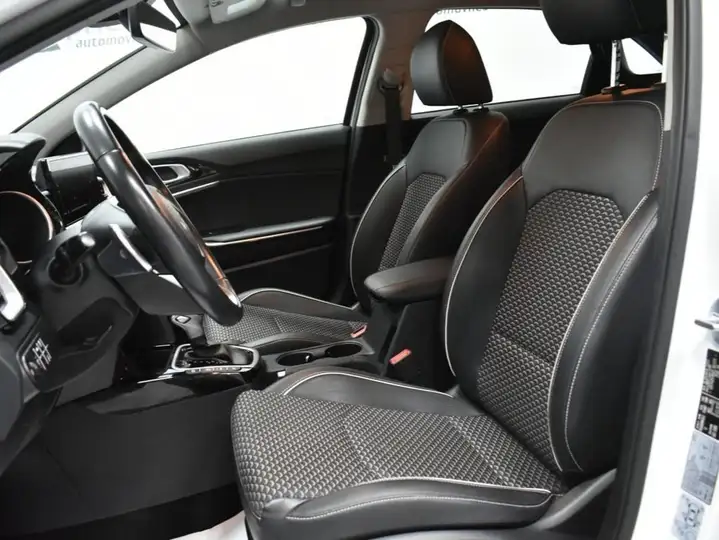 Kia 2023, foto 8