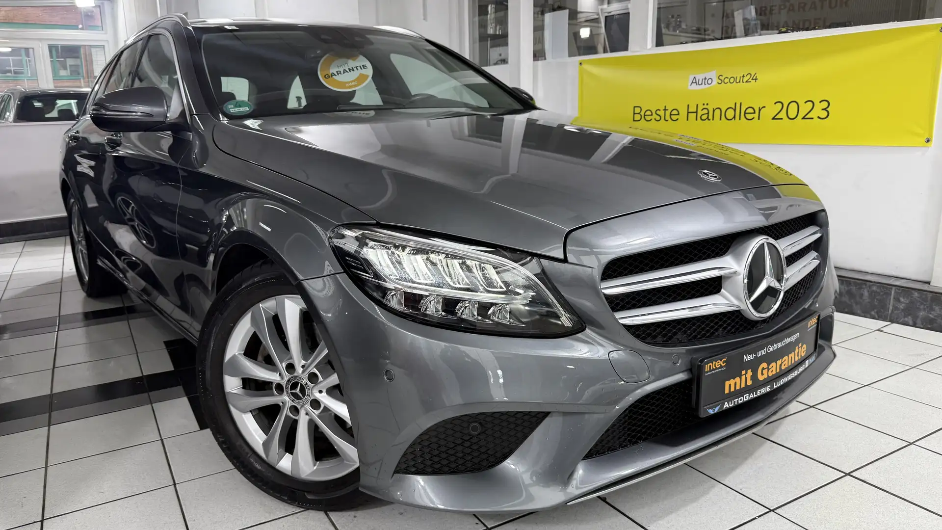 Mercedes-Benz C 180 T Avantgarde 2.HD LED Rückfahrkamera Leder Gris - 1