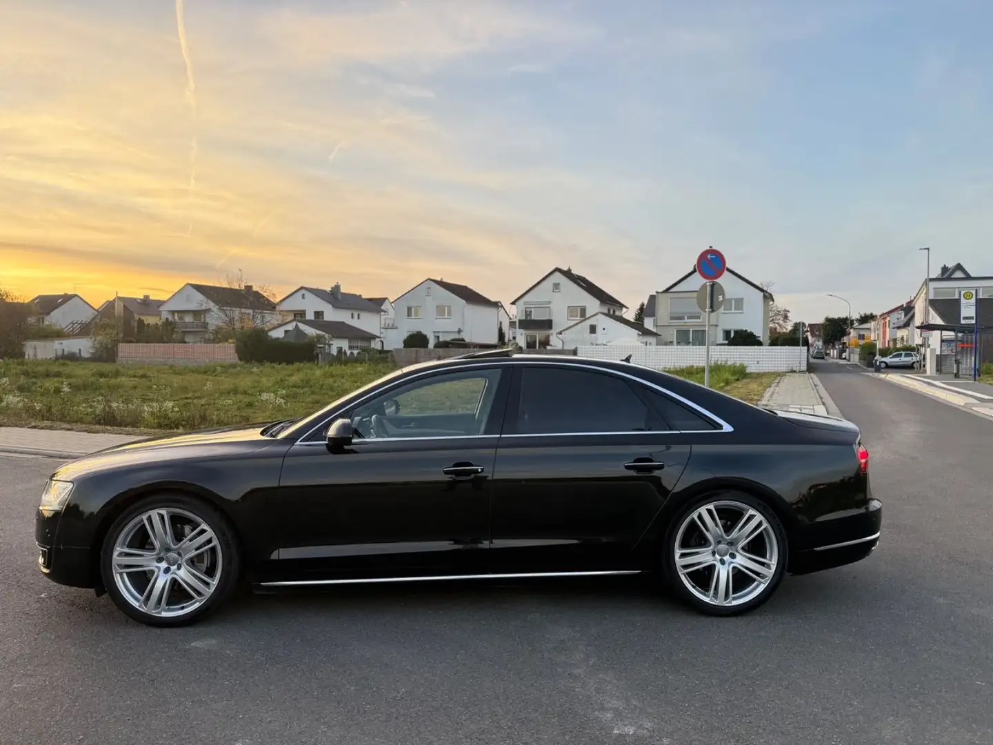 Audi A8 3.0 TDI Quattro Schwarz - 1