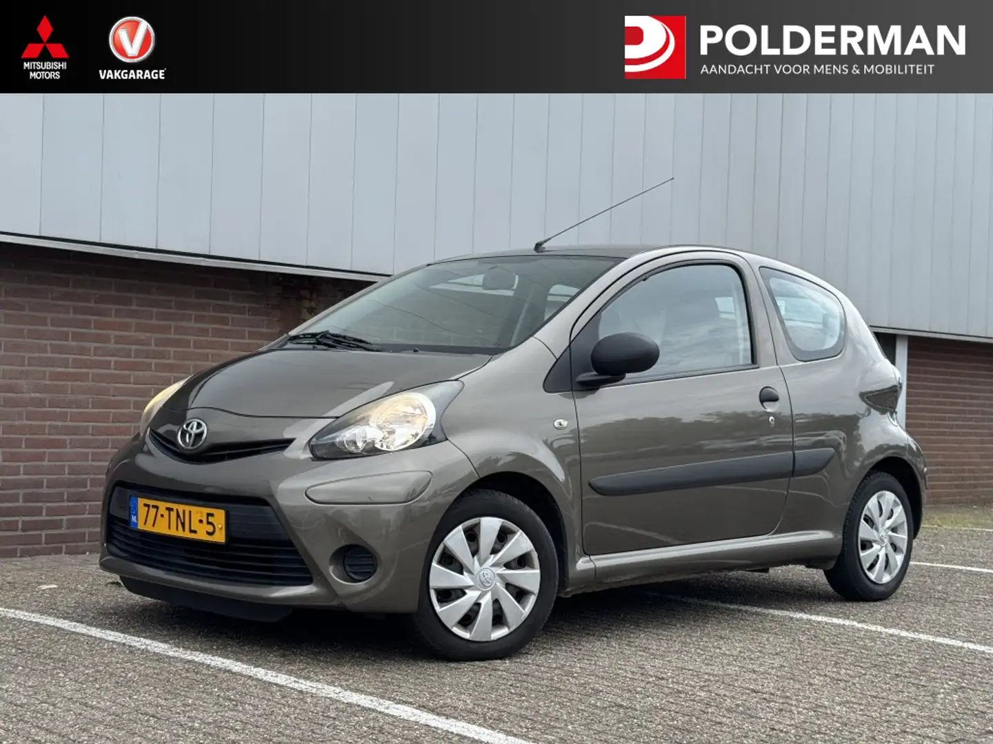 Toyota Aygo 1.0 VVT-i Access Bruin - 1