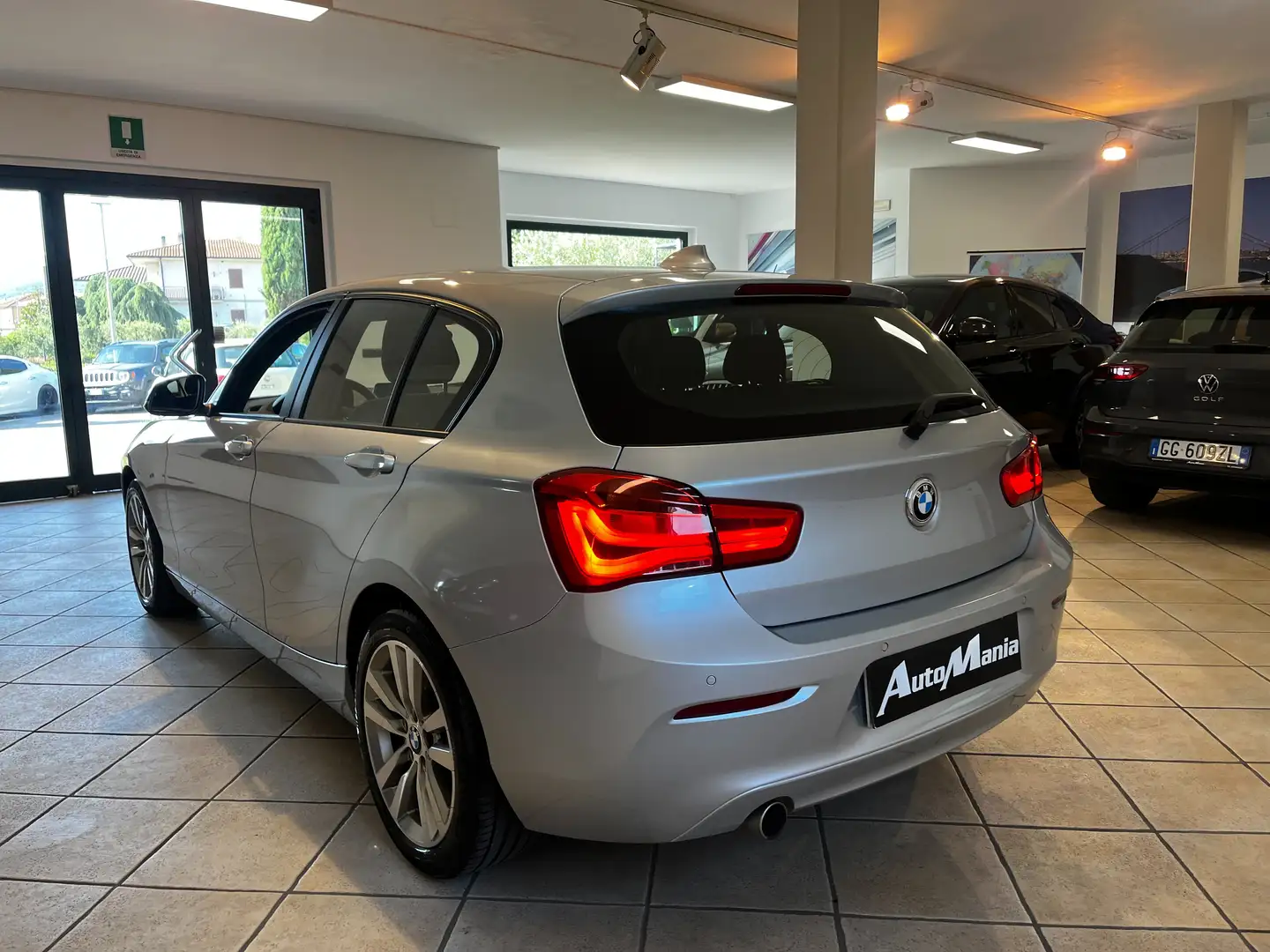 BMW 116 116d Sport 5p Argintiu - 2