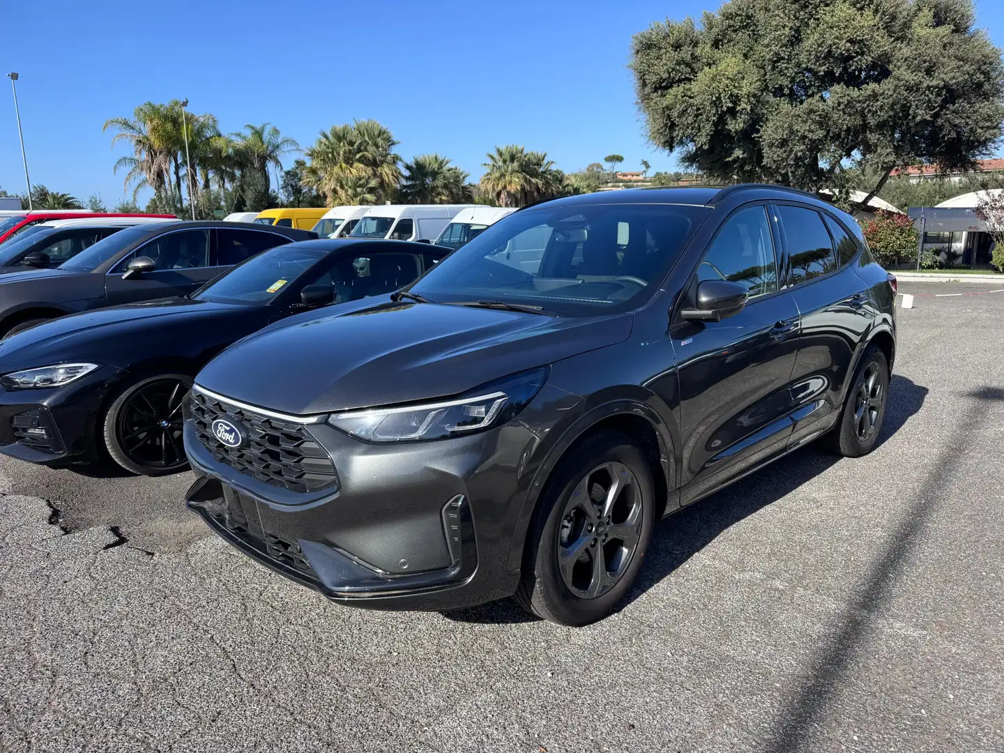 Ford Kuga 2.5 full hybrid ST-Line 2wd 180cv auto Grigio - 1