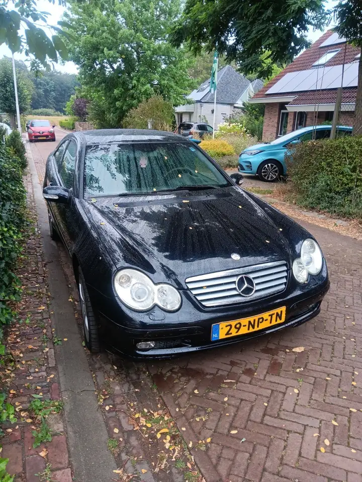Mercedes-Benz C 200