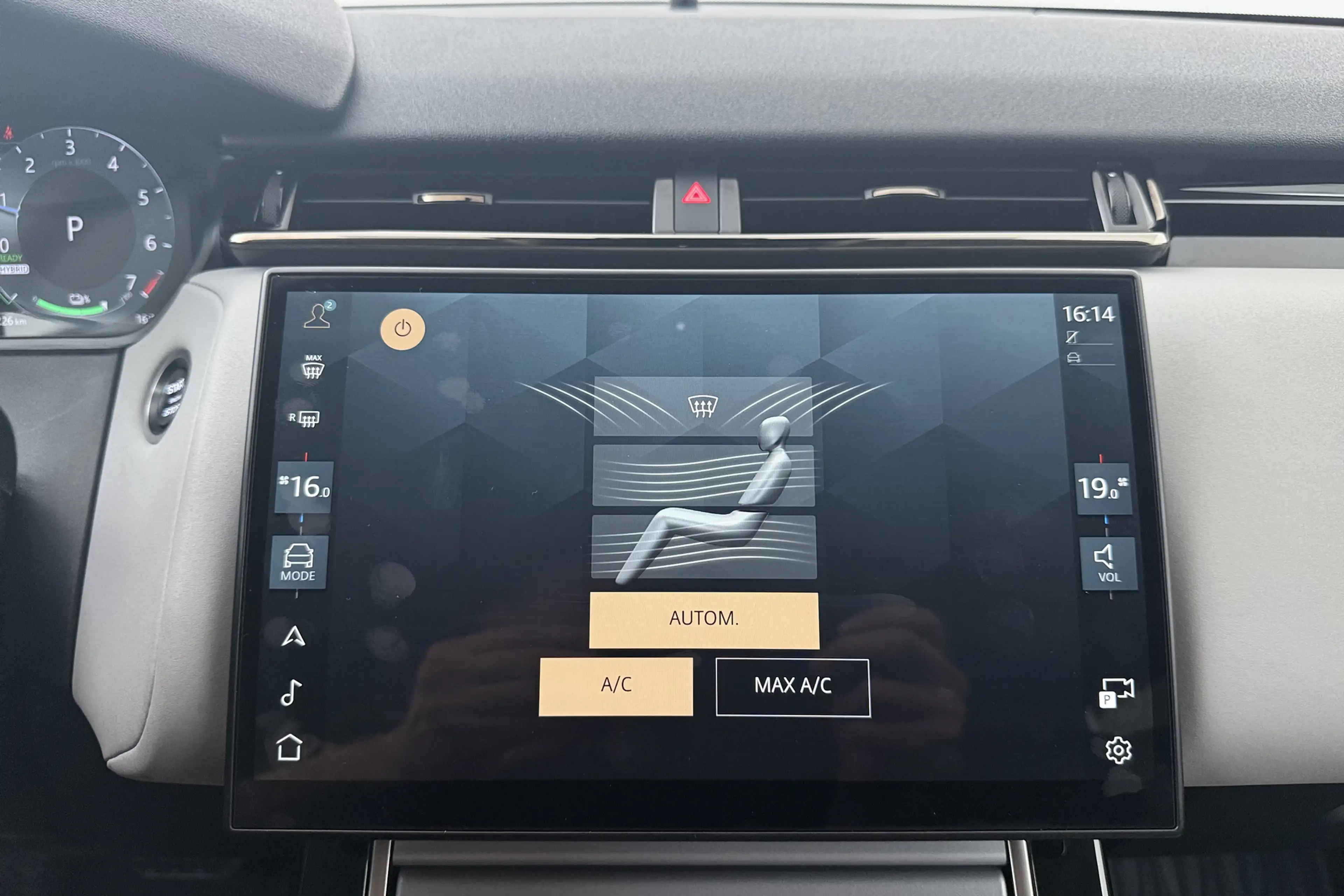 Land Rover Range Rover Velar 2.0 P400e S Facelift Leder Camera Meridian Memory — photo 25