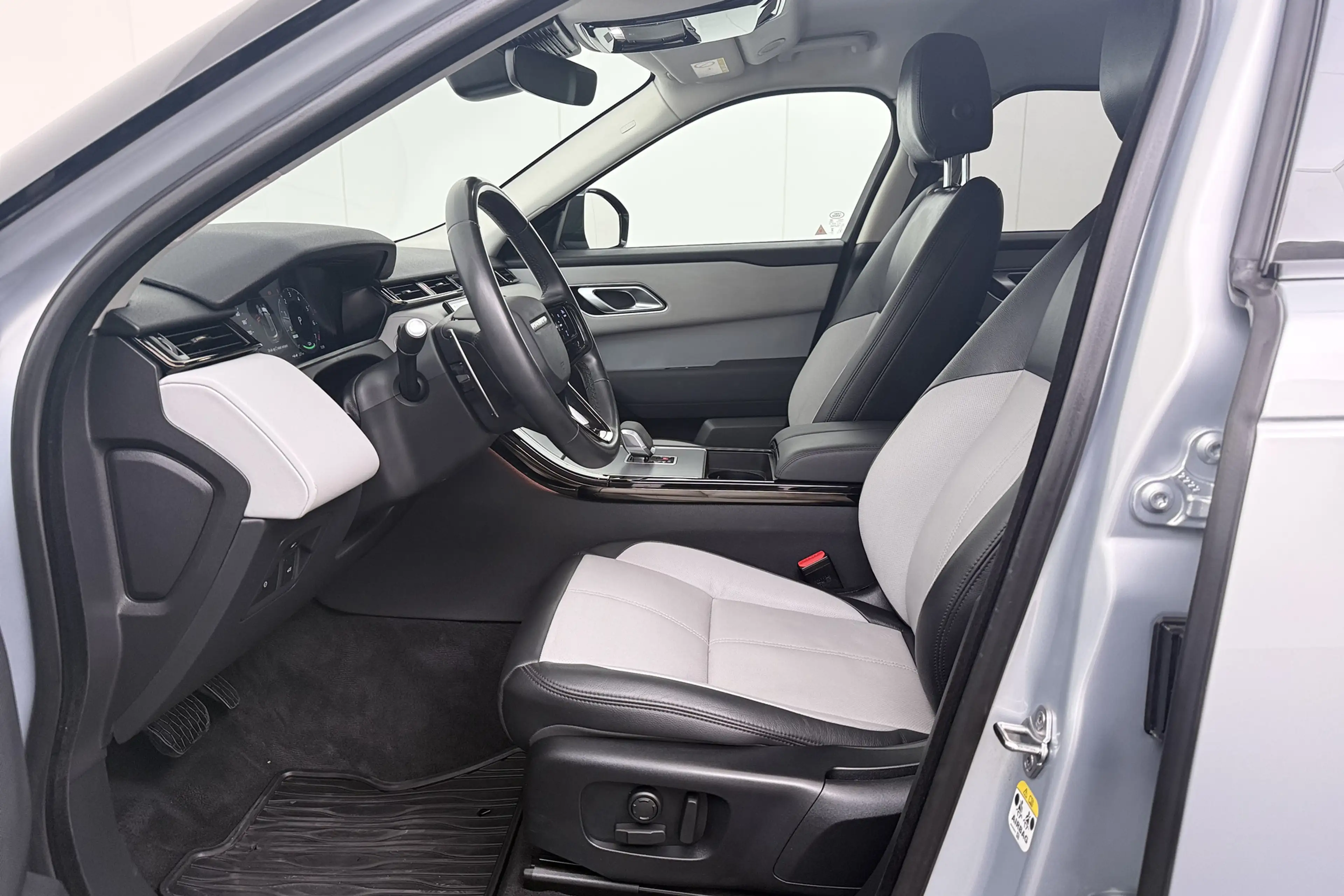 Land Rover Range Rover Velar 2.0 P400e S Facelift Leder Camera Meridian Memory — photo 10