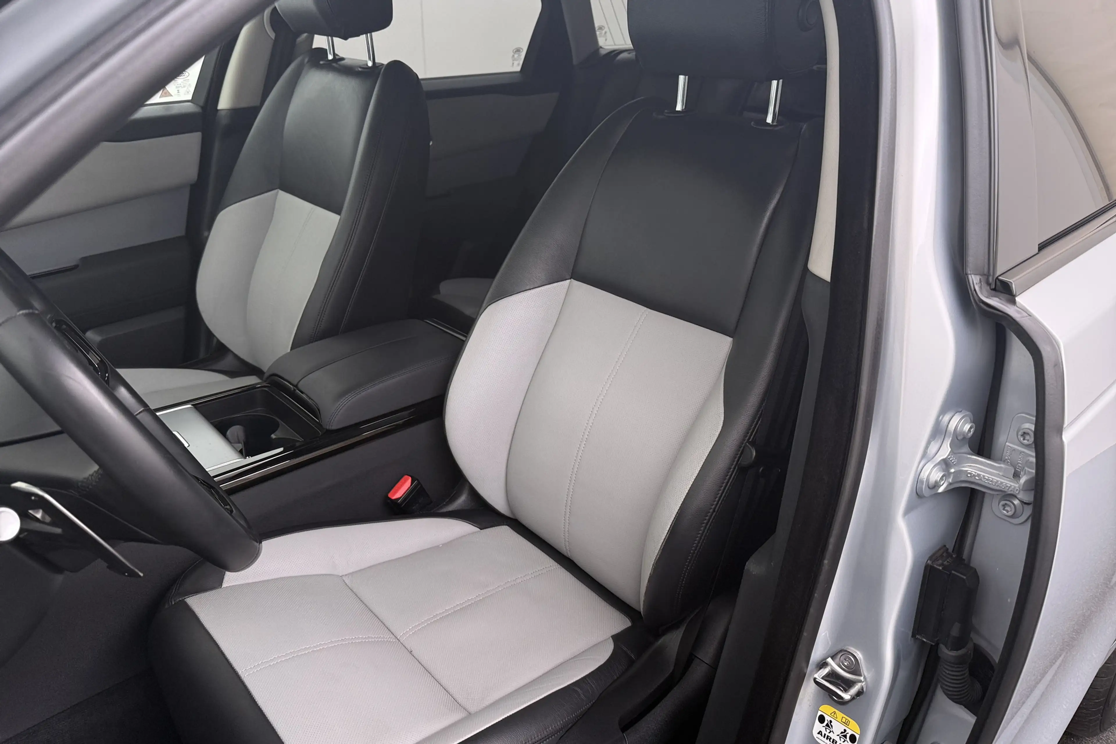 Land Rover Range Rover Velar 2.0 P400e S Facelift Leder Camera Meridian Memory — photo 9