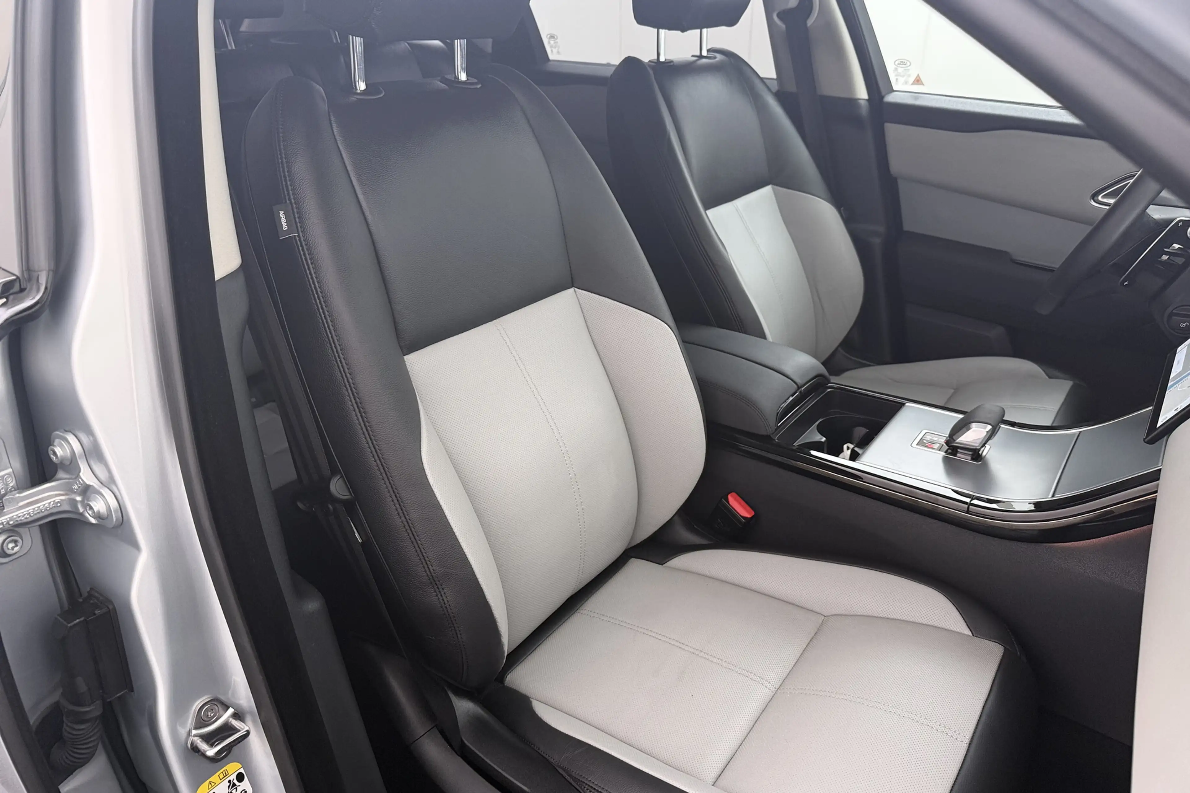 Land Rover Range Rover Velar 2.0 P400e S Facelift Leder Camera Meridian Memory — photo 15
