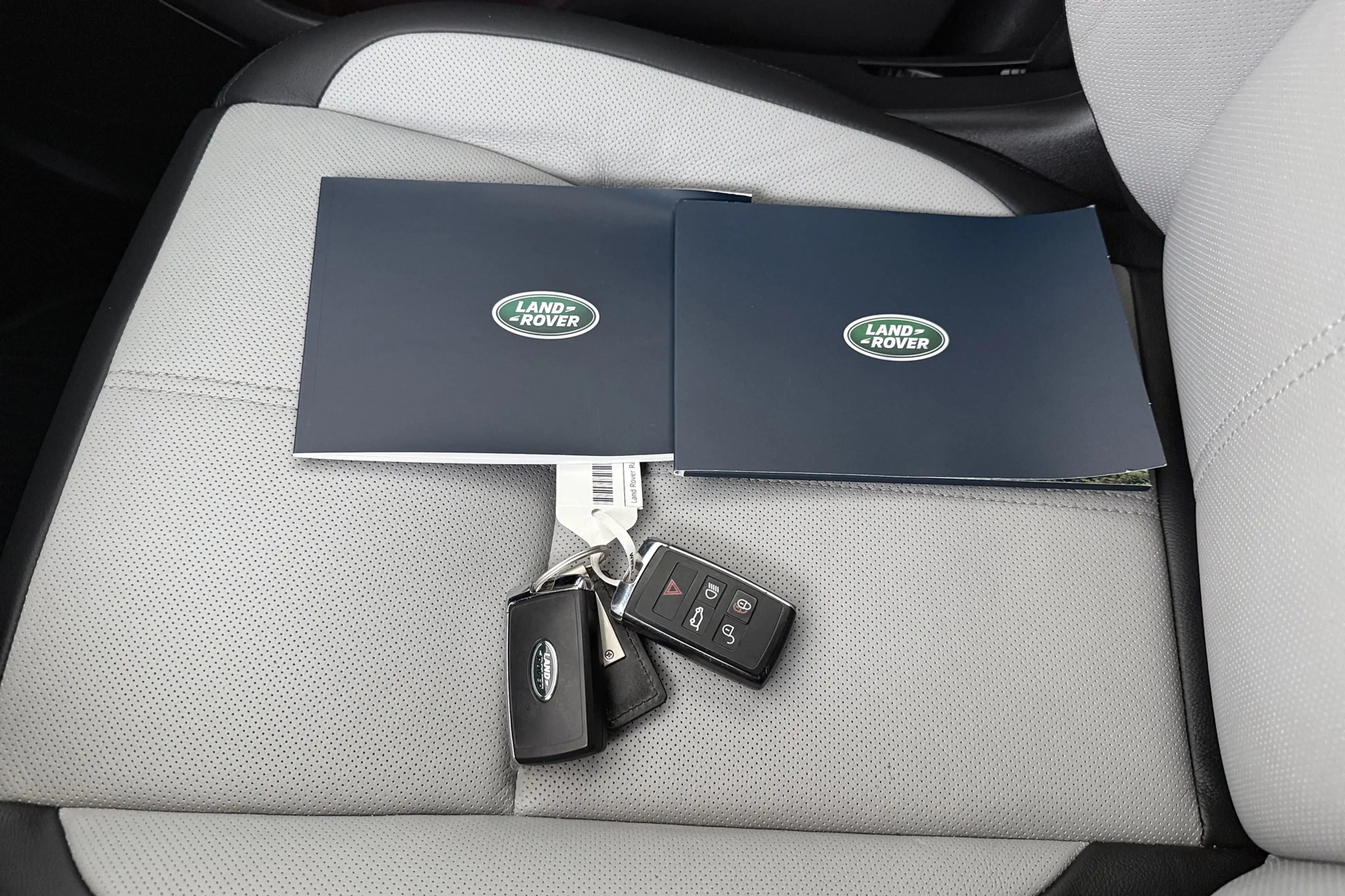 Land Rover Range Rover Velar 2.0 P400e S Facelift Leder Camera Meridian Memory — photo 31