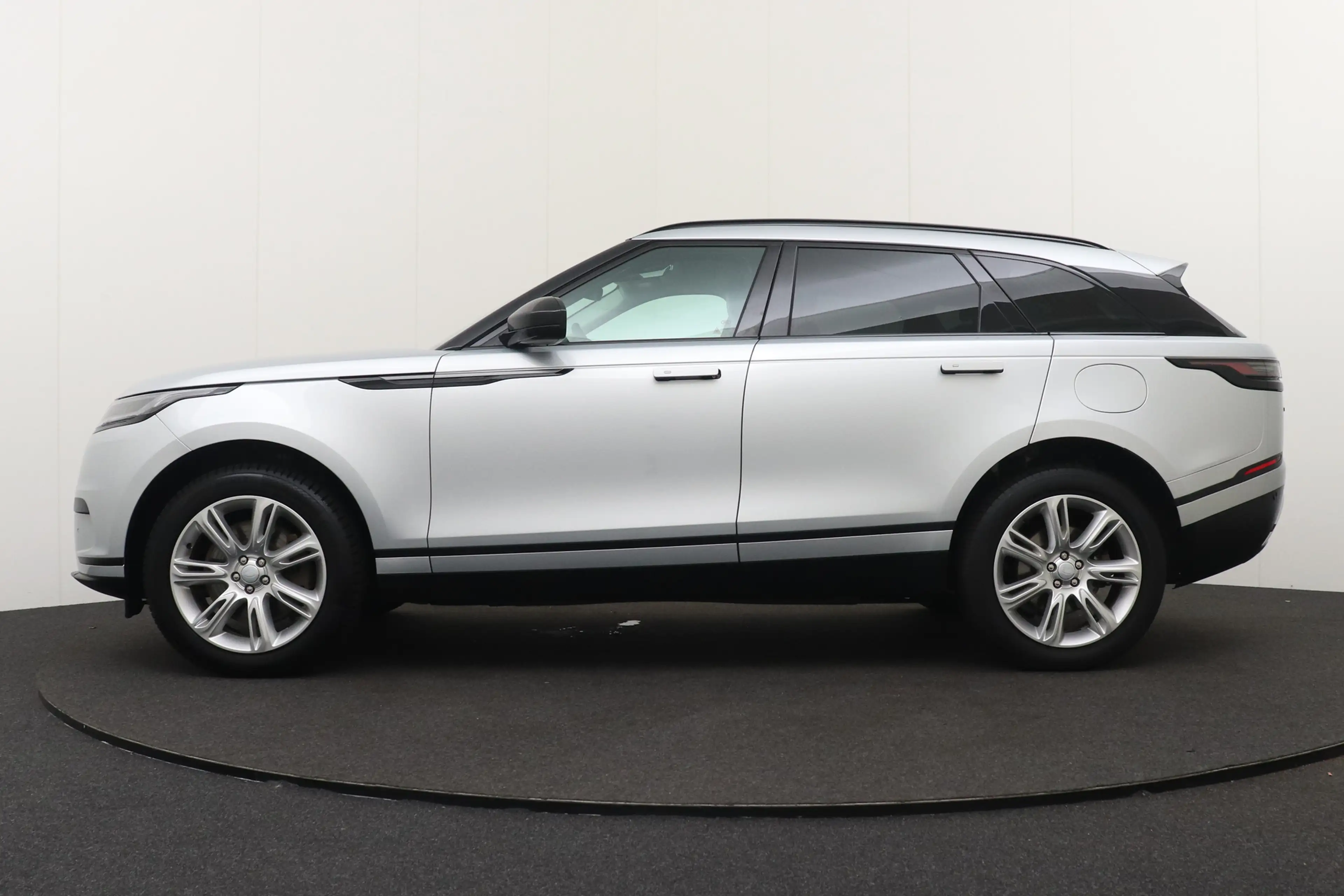 Land Rover Range Rover Velar 2.0 P400e S Facelift Leder Camera Meridian Memory — photo 5
