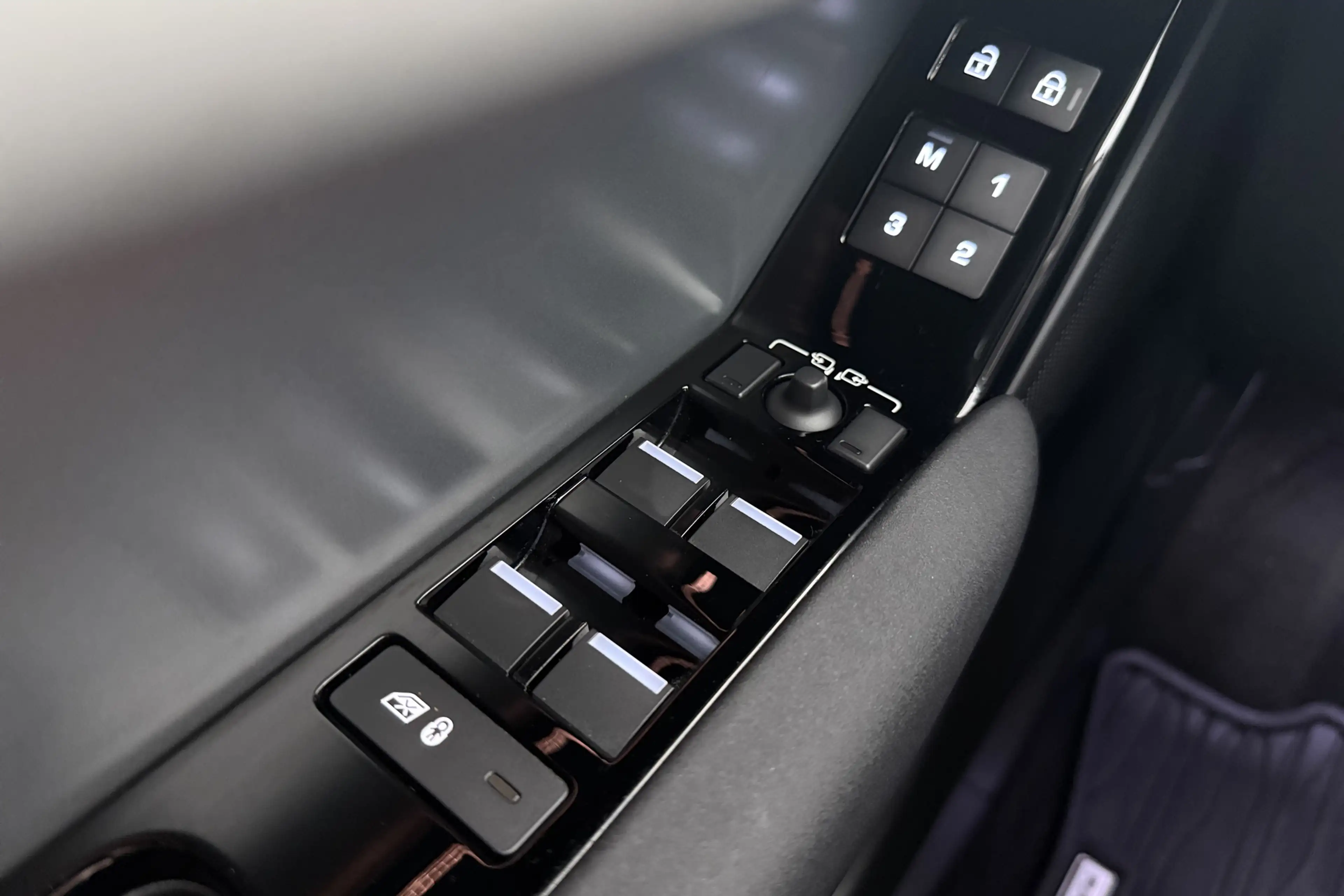 Land Rover Range Rover Velar 2.0 P400e S Facelift Leder Camera Meridian Memory — photo 18