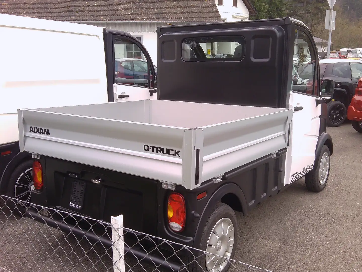 Aixam D-truck Alu-Pritsche elek.Fensterhber, Funkvernbenb, Radio Weiß - 1