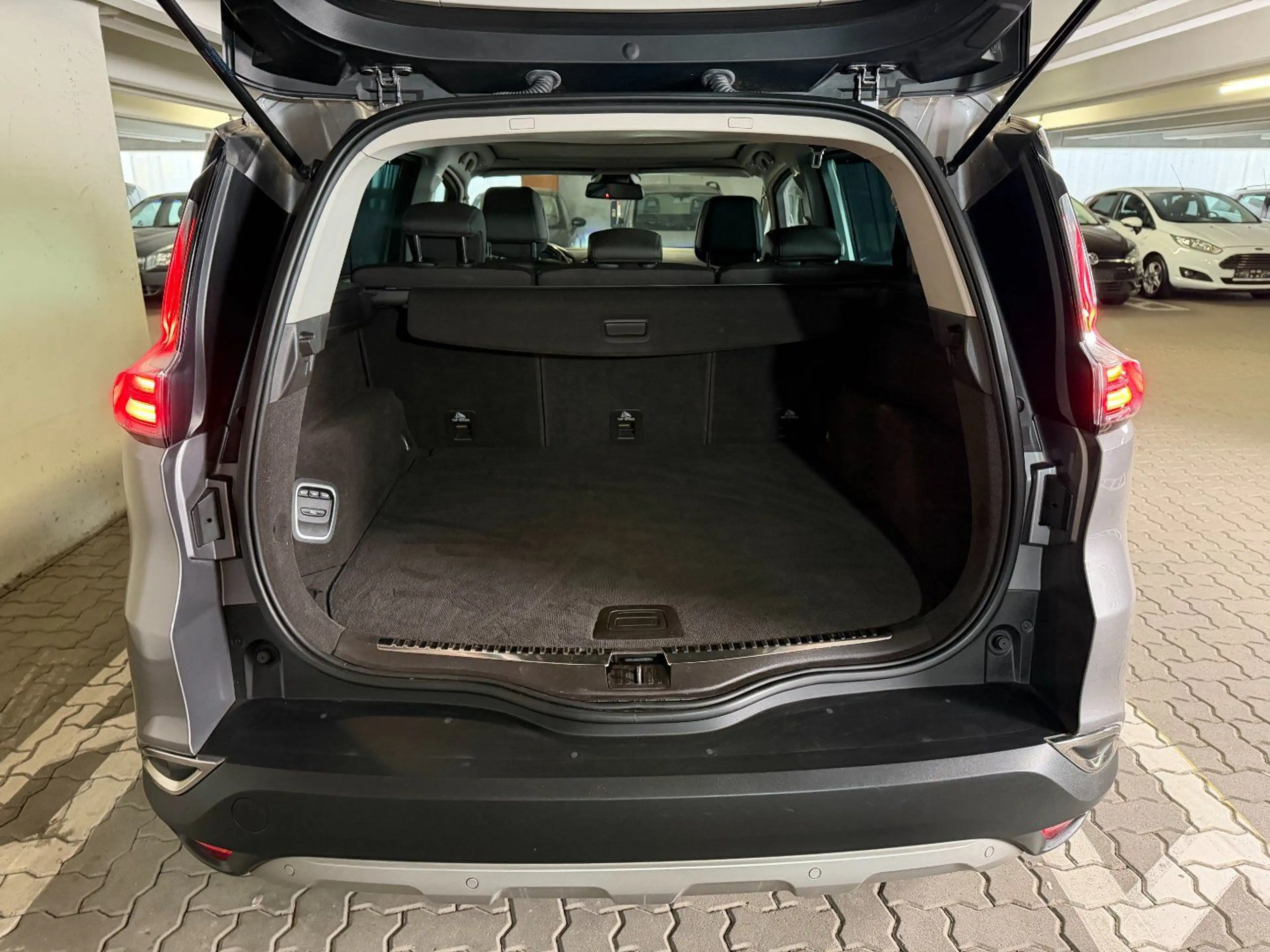 Renault Espace 1.6 dCi Energy Intens — photo 7