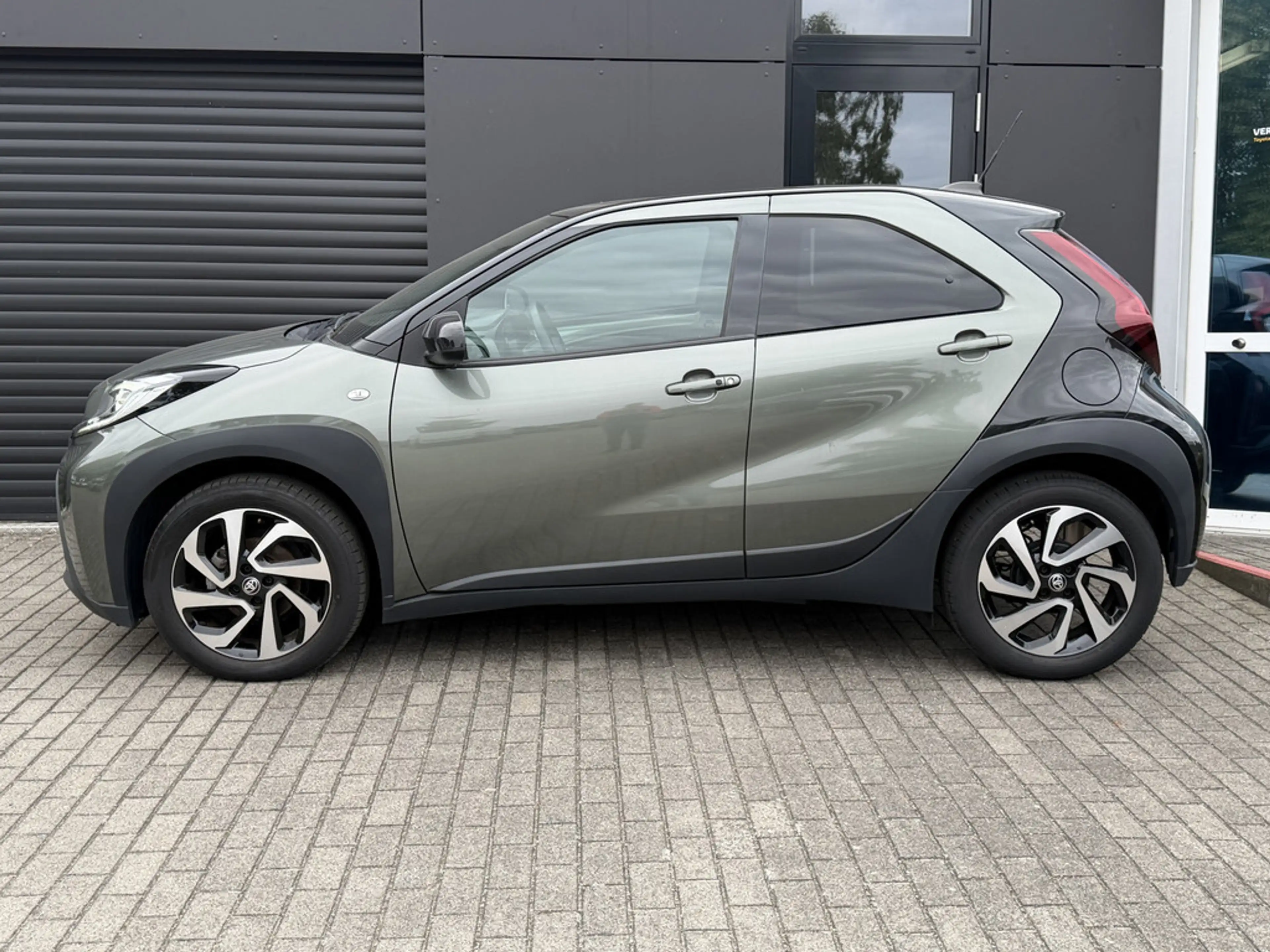Toyota Aygo X 1.0 Pulse — photo 3