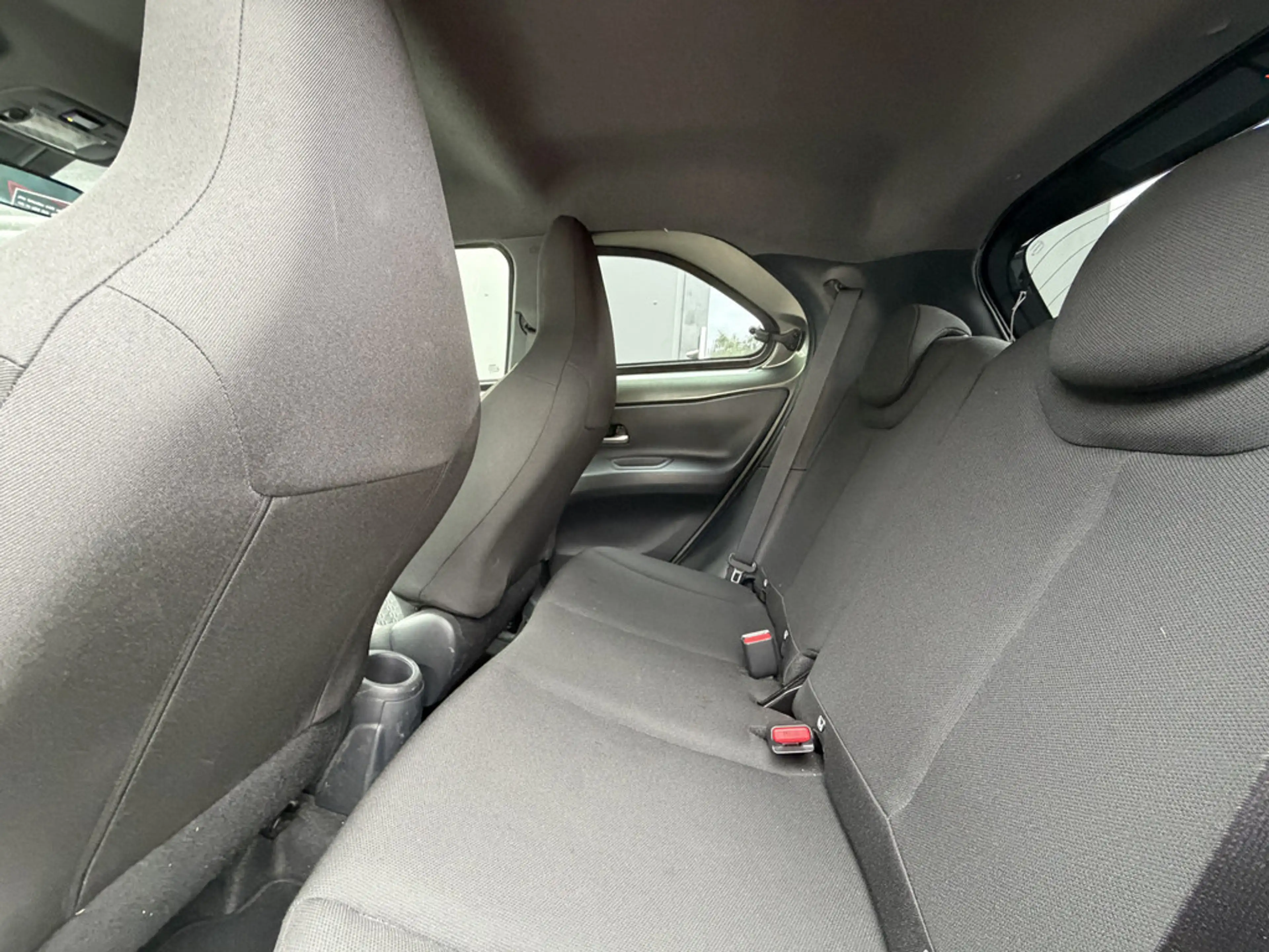 Toyota Aygo X 1.0 Pulse — photo 8