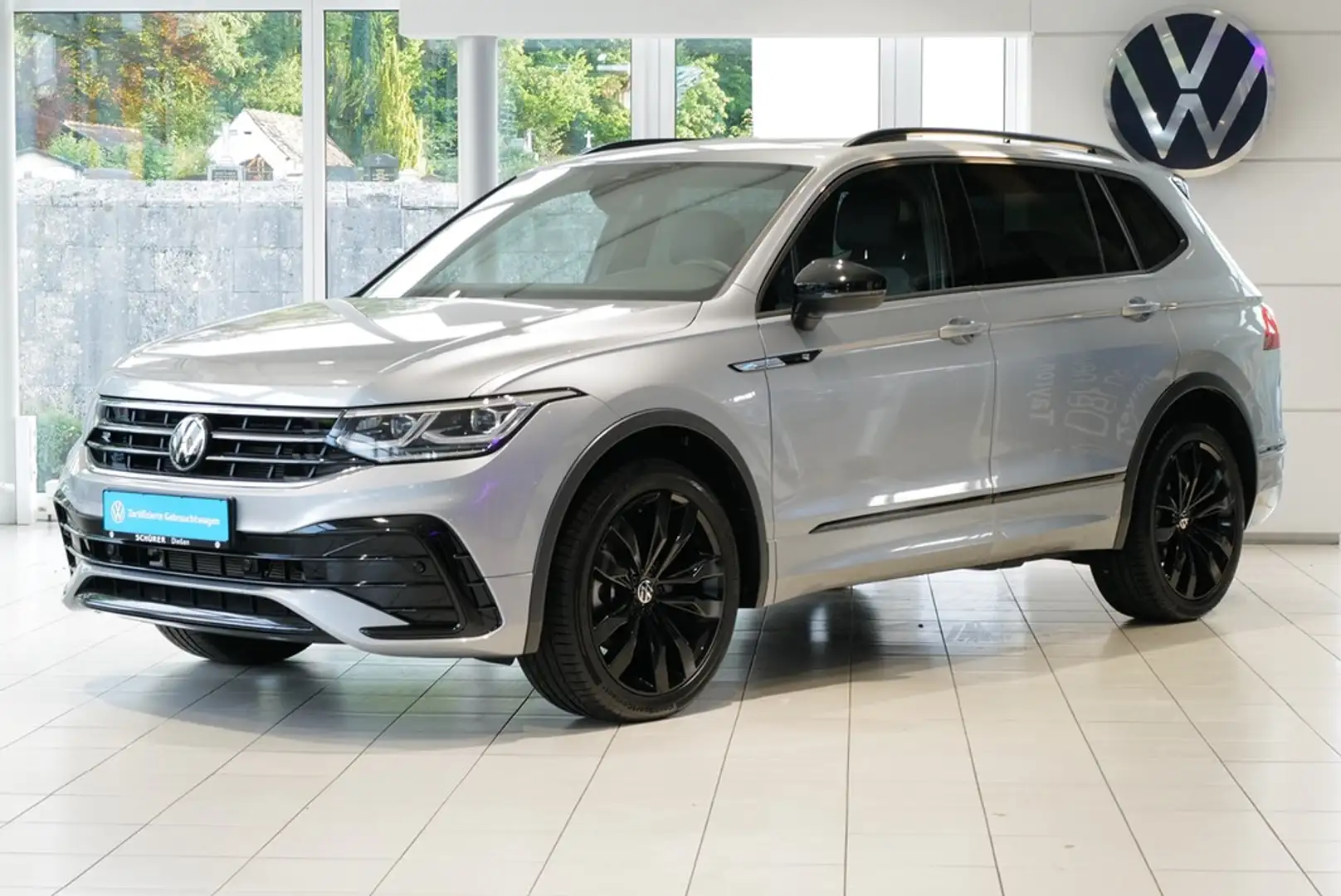 Volkswagen Tiguan Allspace R-Line 4Motion Blackstyle 7.Sitzer Pano StdHz H... Zilver - 1