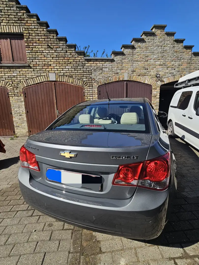 Chevrolet Cruze 1.8 LT - 2