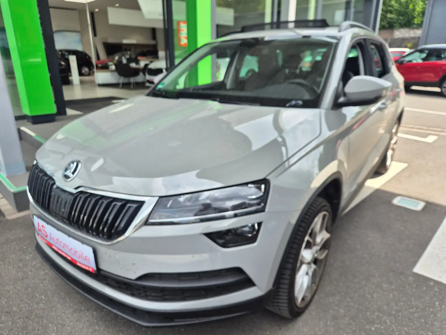 Skoda Karoq Leder, Schiebedach, Assistenten, Grau - 2