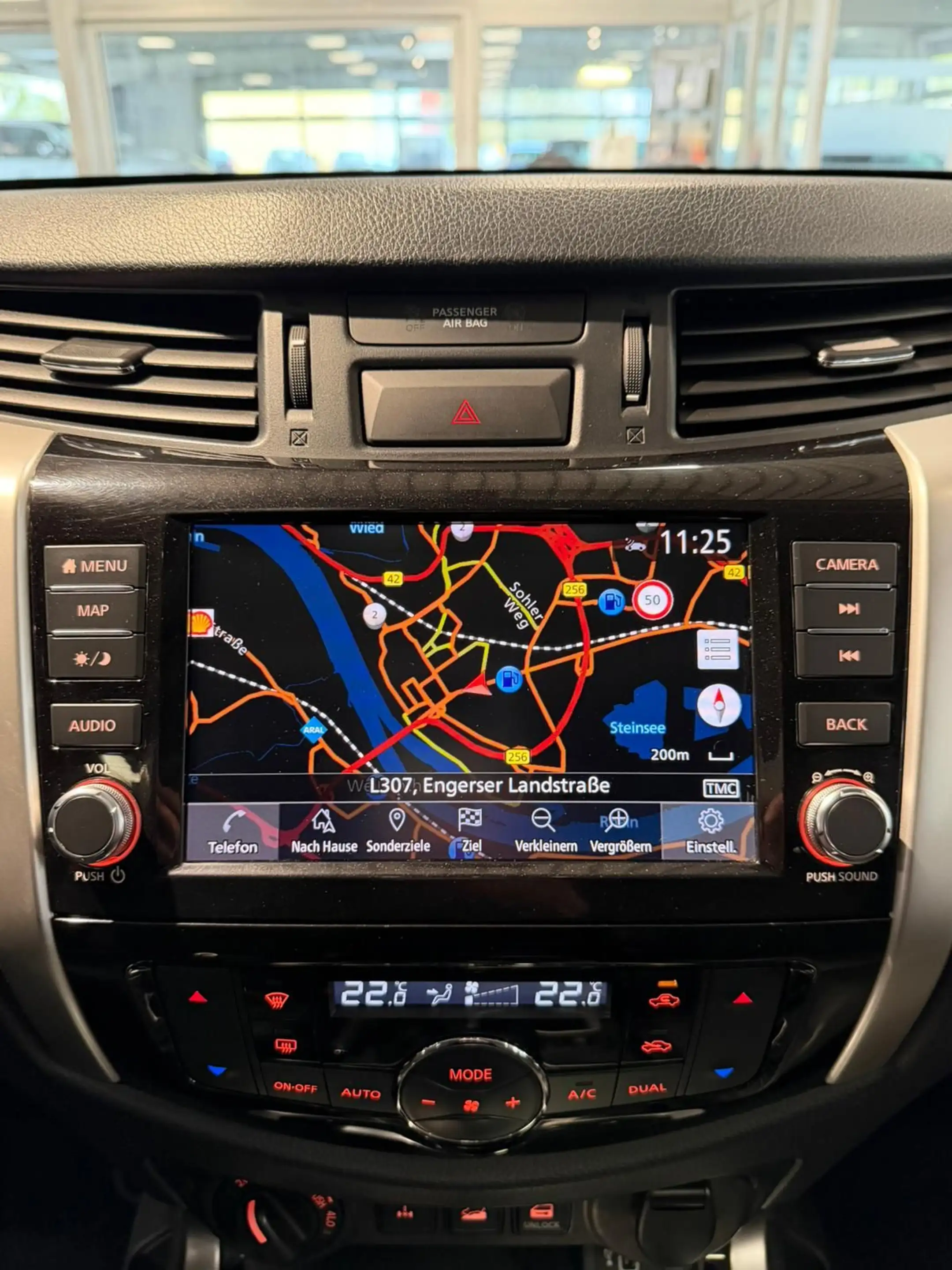 Nissan Navara NP300 N-Guard Double Cab 4x4 Automatik — photo 14