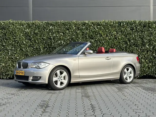 BMW 118 1-serie Cabrio 118i Executive, NL AUTO, NAP LOGISC