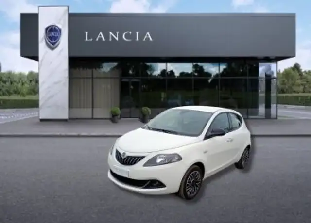 Lancia Ypsilon 1.0 FireFly Hybrid Platino