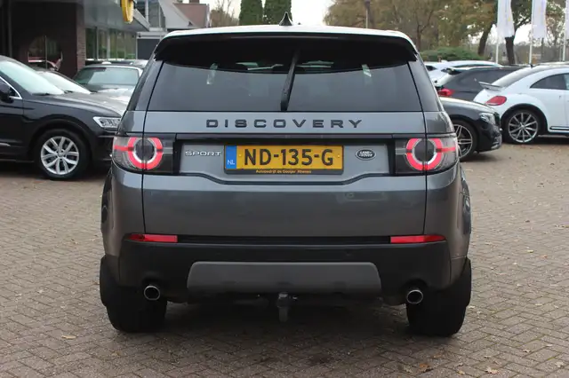 Land Rover Discovery Sport view 15