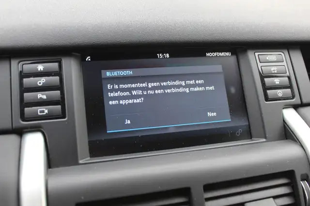 Land Rover Discovery Sport view 21