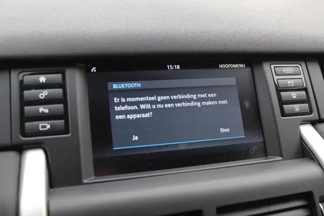 Land Rover Discovery Sport view 20
