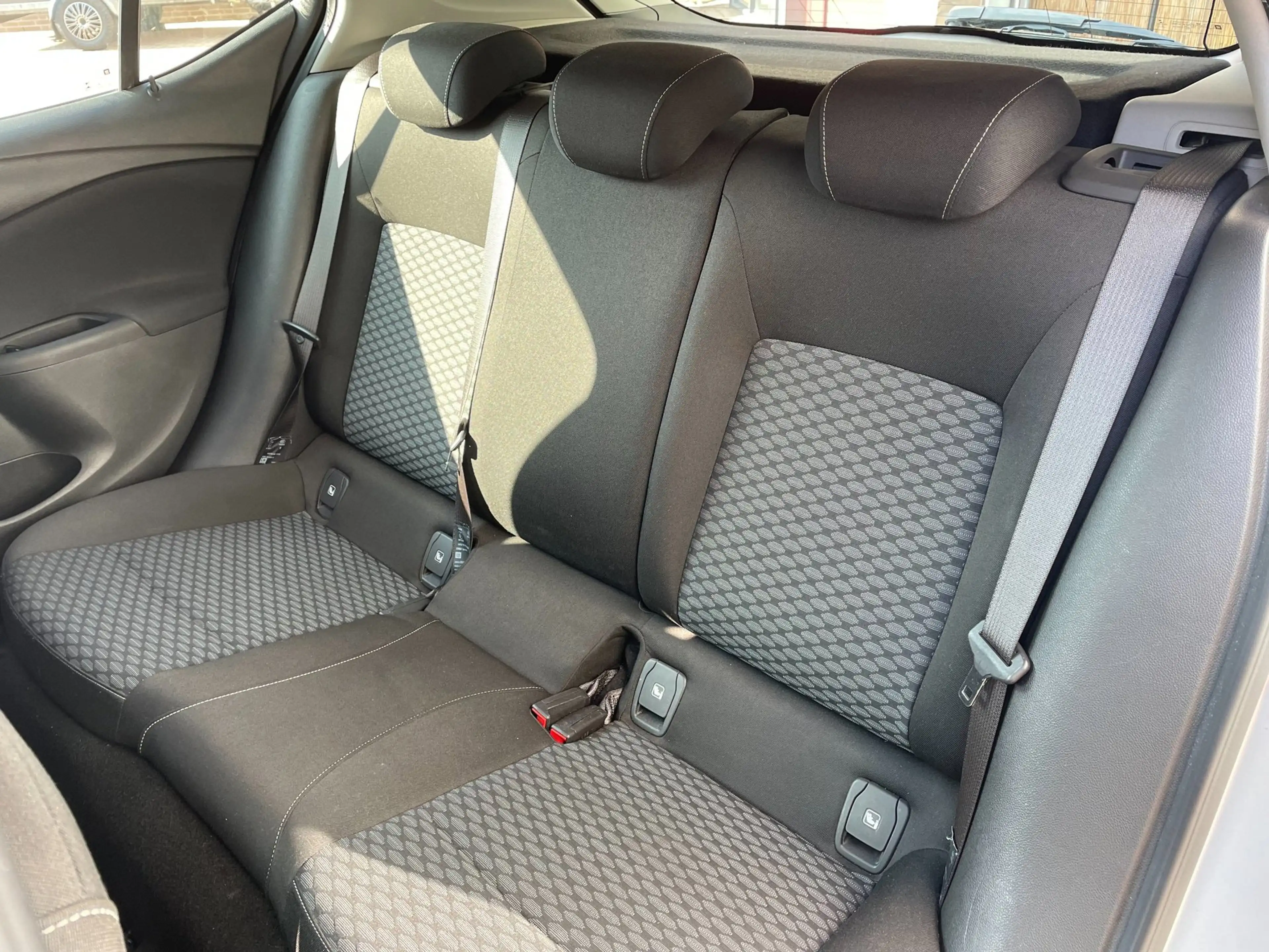 Opel Astra 1.0i 12v Innovation Silverline 5 deurs — photo 6