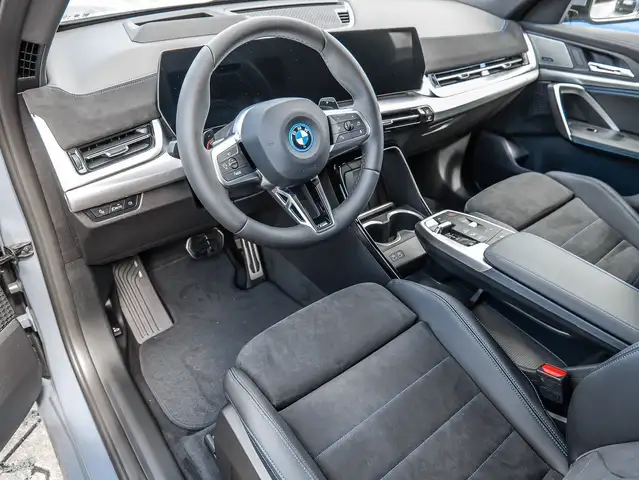 BMW X1 view 5