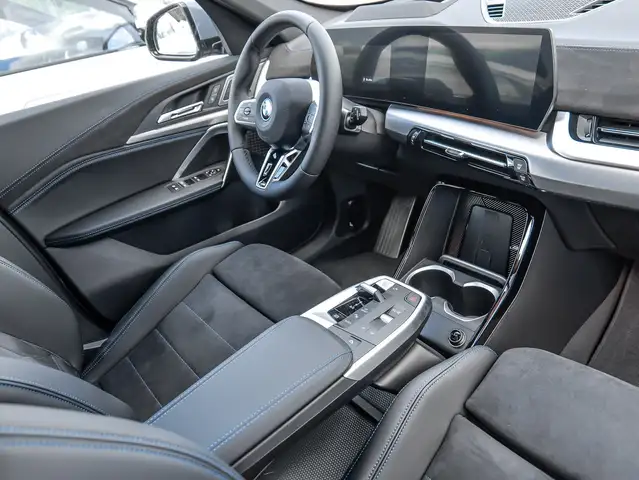 BMW X1 view 3