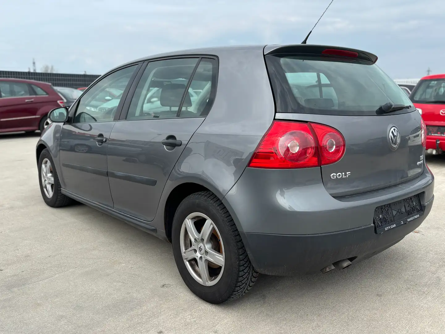 Volkswagen Golf Trendline 4Motion Grau - 2