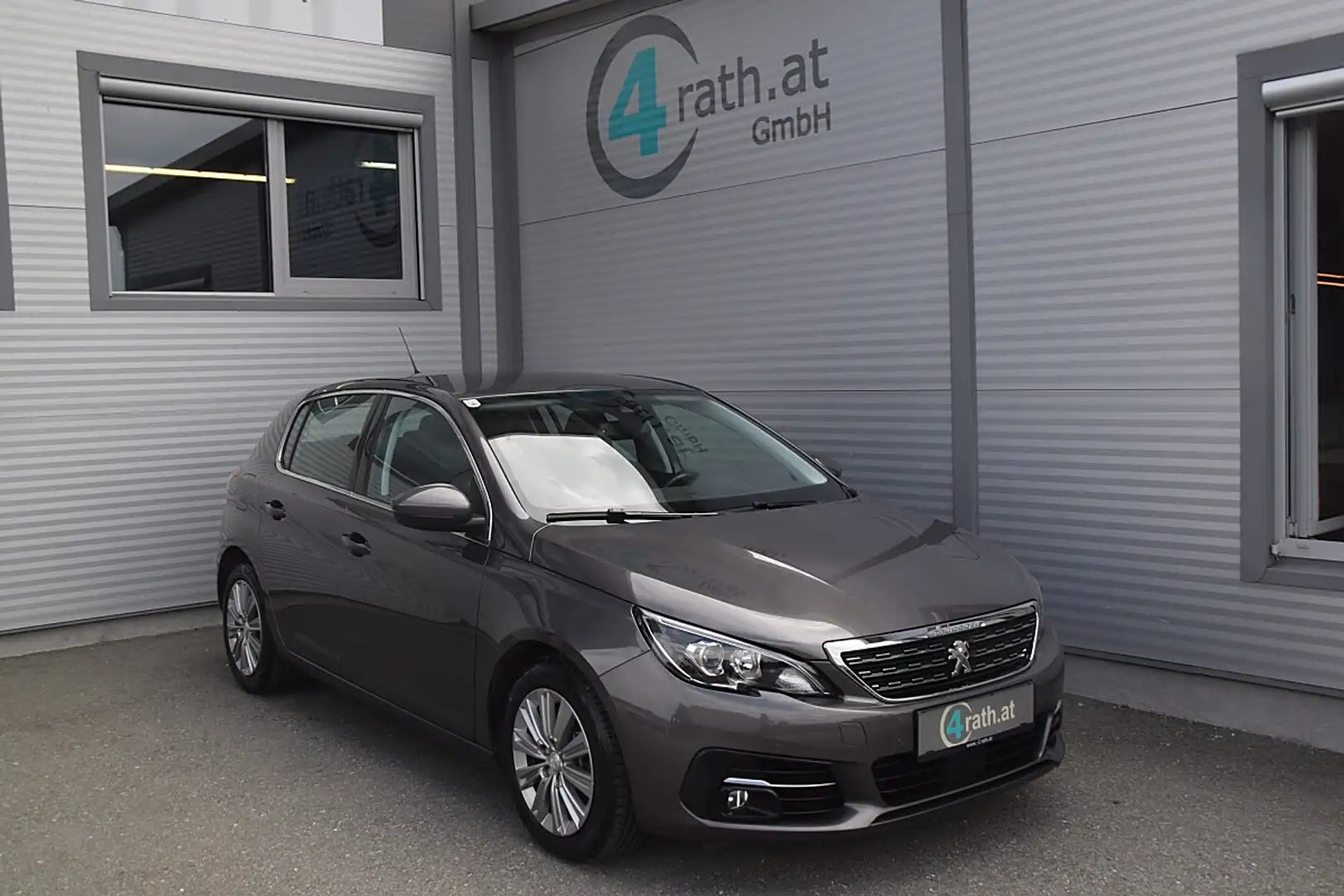 Peugeot 308 1,5 BlueHDI 100 Allure S&S AHK/NAVI/RFK Grau - 1