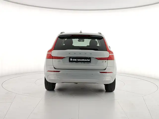 Volvo XC60 view 4