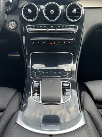 Mercedes-Benz GLC view 17