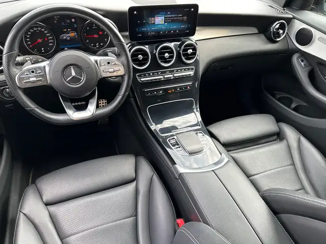 Mercedes-Benz 220 view 13